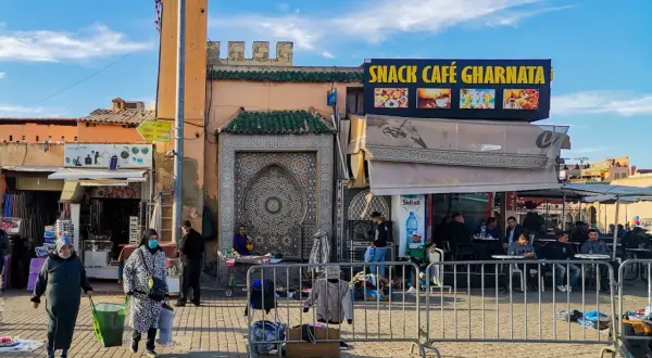 Czy w Marrakeszu jest bezpiecznie? Poznaj zagrożenia i porady dla turystów