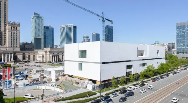 Muzeum sztuki nowoczesnej kamera - zobacz postęp budowy na żywo