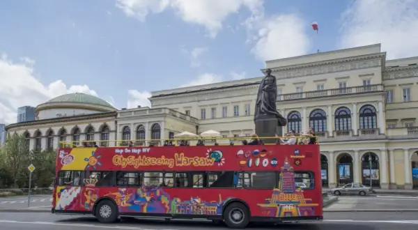 Warszawa Hop-On Hop-Off: Gdzie wsiąść? Przystanek Dworzec Centralny