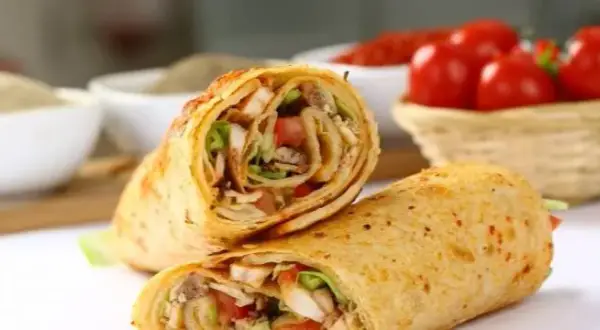 Rollo kebab: co to jest? Poznaj składniki i przepis!