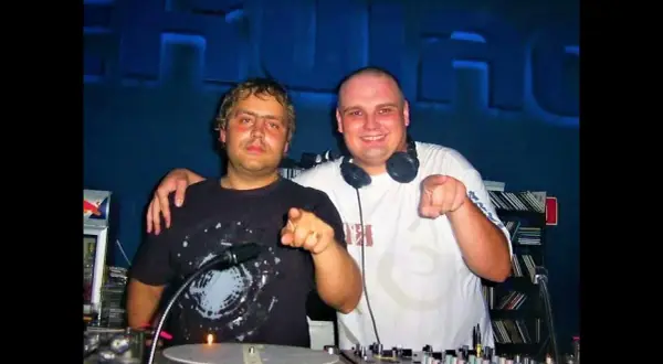 DJ Kris: Wiek, kariera i legenda Ekwadoru Manieczki ile lat ma ikona?