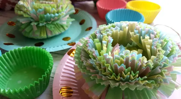Kolorowe papilotki do muffinek, gotowe do użycia. Zobacz, jak zrobić papilotki do muffinek, by Twoje wypieki wyglądały pięknie!