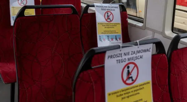 Ile jest miejsc z tyłu w autokarze? Zaskakujące fakty o siedzeniach