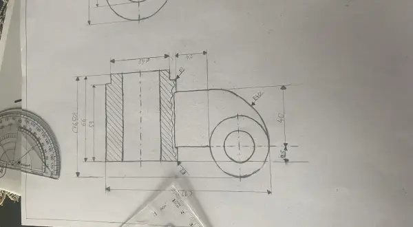 Rysunek techniczny z wymiarowaniem przedstawia detale mechaniczne z zaznaczonymi wymiarami, średnicami i promieniami.
