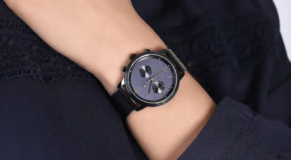 Granatowy zegarek Tommy Hilfiger damski: Znajdź swój ideał!