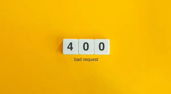 Błąd 400: "bad request" - nieudane zapytanie, jakby litery ułożyły się w ten komunikat.