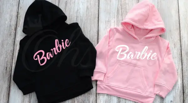 Bluza Barbie dla dziewczynki: Jaki wybrać i gdzie kupić?