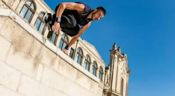 Najlepsze filmy o parkourze, które musisz zobaczyć i zrozumieć jego sztukę