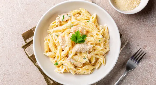 Penne Alfredo - prosty przepis na pyszne danie, które pokochasz