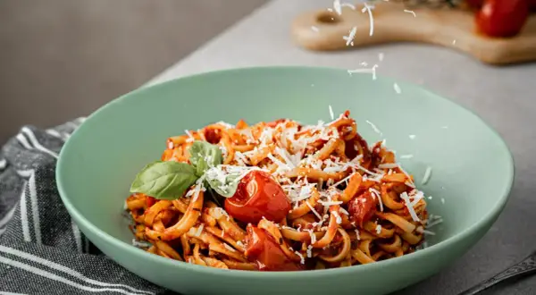 Jak przygotować idealne spaghetti ragu: tradycja i smaki Włoch