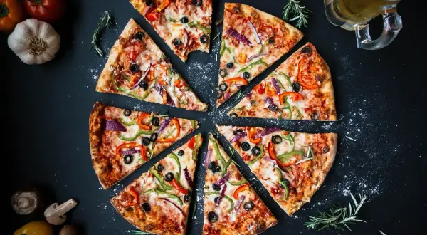 Ile czasu nagrzewać kamień do pizzy? Sekret chrupiącego spodu!