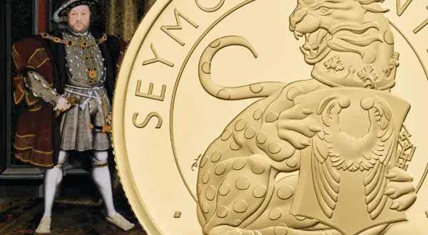 Król Henryk VIII z portretu obok złotego medalu z panterą, część serii "Bestie Tudorów".