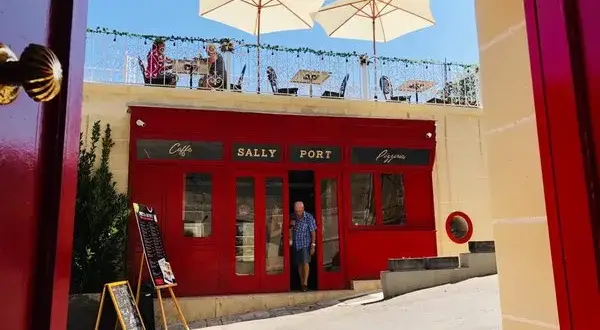 Gdzie zjeść w Marsaxlokk? Najlepsze miejsca na owoce morza