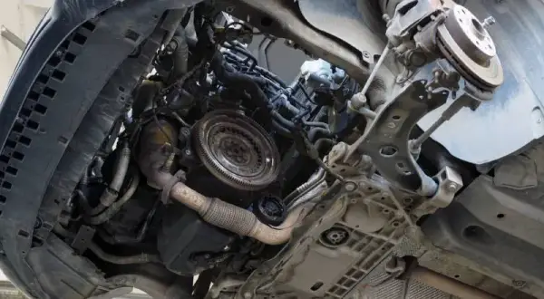 Jak wymontować rozrusznik Toyota Avensis T25 - poradnik dla początkujących