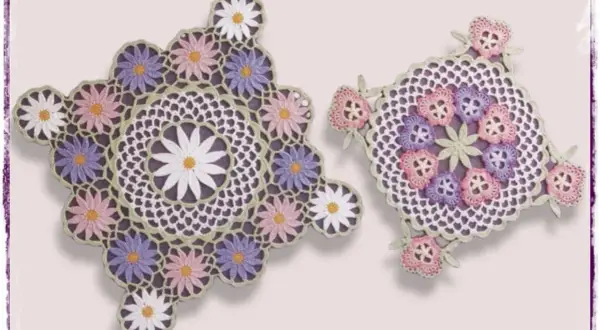 Bellissimi centrini uncinetto con schemi moderni a fiori, in tonalità pastello.