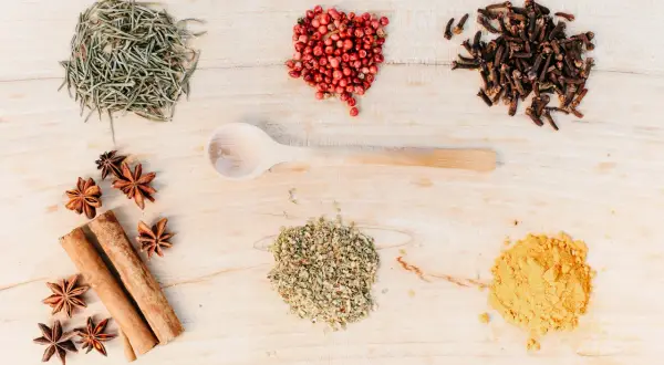Bluthochdruck: Gewürze meiden & lecker würzen so geht's!