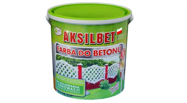 Pojemnik z zieloną farbą do betonu Aksamitbet. Idealna farba do betonu na zewnątrz, do malowania i renowacji powierzchni betonowych.