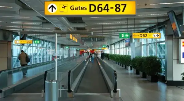 Który gate na lotnisku? Jak szybko znaleźć odpowiednią bramkę?