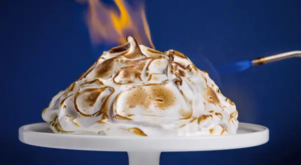 Baked Alaska: Ricetta Facile, Storia e Segreti per un Dessert Perfetto