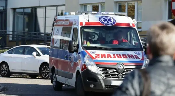 Ból głowy: kiedy wezwać pogotowie? Objawy alarmowe i wskazówki