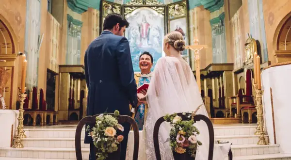 O której ślub w kościele? Poznaj najpopularniejsze godziny ceremonii