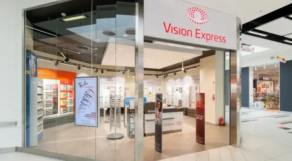 Salon Vision Express z okularami i soczewkami. Sprawdź vision express promocje dla seniorów.