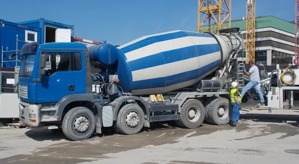 Ile kosztuje gruszka betonu? Pełna kalkulacja i ukryte koszty