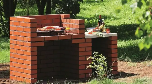 Jak zbudować grill wędzarnia z cegieł i uniknąć najczęstszych błędów