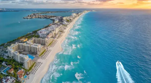 Czy w Cancún jest bezpiecznie? Odkryj prawdę o bezpieczeństwie turystów
