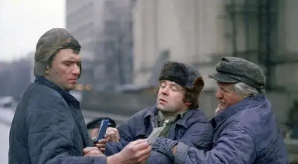 Współczesne filmy o PRL, które zmieniają spojrzenie na historię