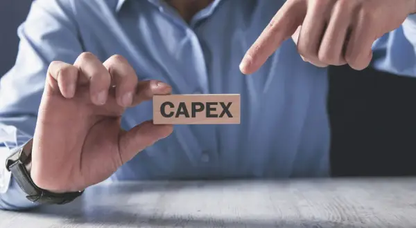 Nakłady inwestycyjne (CAPEX): Jak budować wartość firmy i unikać błędów?