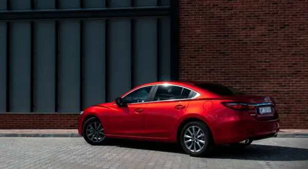 Mazda 6 jaki silnik wybrać, aby uniknąć wysokich kosztów eksploatacji?