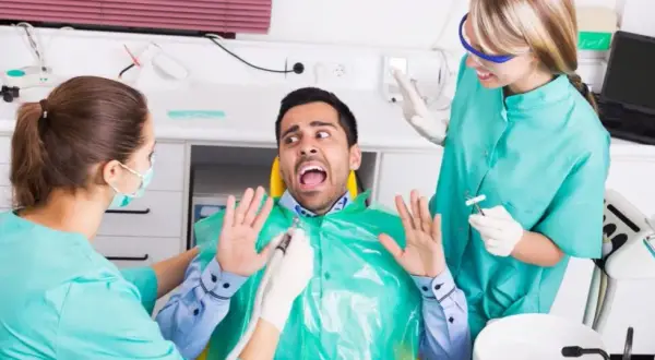 Jak pokonać strach przed dentystą i przestać bać się wizyt – skuteczne metody