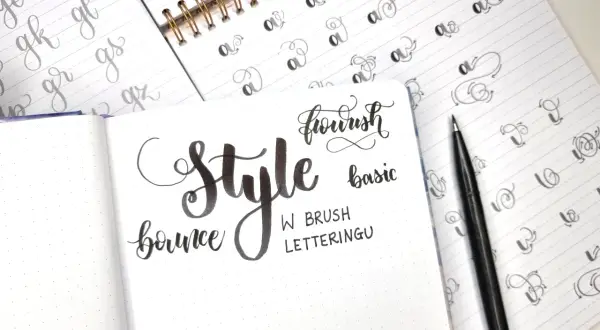 Ćwiczenia kaligraficzne: "Style", "bounce", "flourish", "basic" i litery w różnych wariantach kroju pisma.