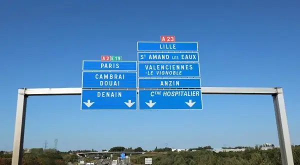 Ile kosztuje przejazd autostradą we Francji? Sprawdź, jak uniknąć wysokich opłat!