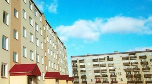 Czy warto wykupić grunt pod swoim mieszkaniem w bloku? Oto kluczowe informacje