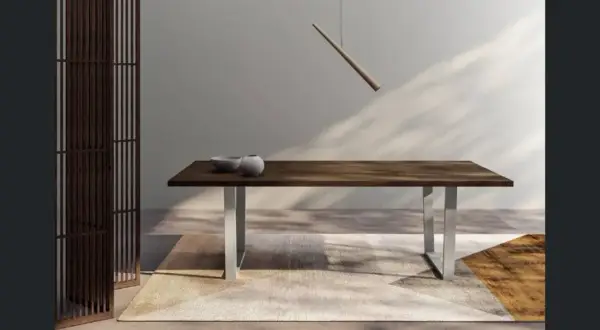 Tavolo in legno scuro con gambe metalliche, due ciotole e un divisorio in legno. L'altezza tavolo è perfetta per cene eleganti.