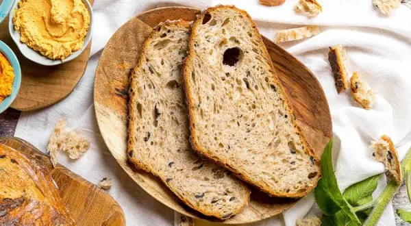 Chleb żytni czy razowy na odchudzanie: który wybór jest lepszy?