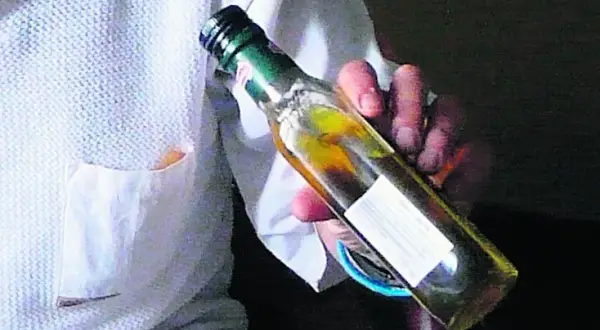 Jak wygląda zepsuta oliwa z oliwek? Objawy, które musisz znać