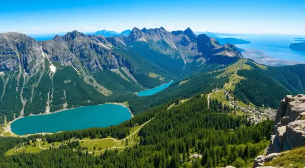 Vue panoramique d'un trek en Italie, avec des lacs turquoise, des montagnes escarpées et une forêt dense.
