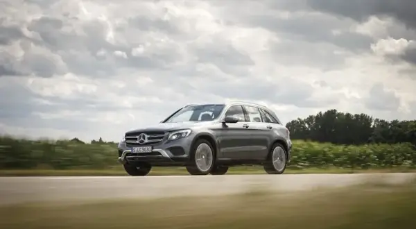 Mercedes GLC benzyna czy diesel – co wybrać dla oszczędności?