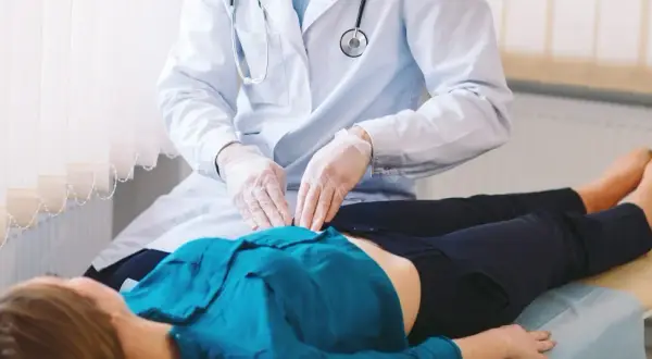 Gastrolog: Kiedy iść, jakie choroby leczy? Pełny przewodnik