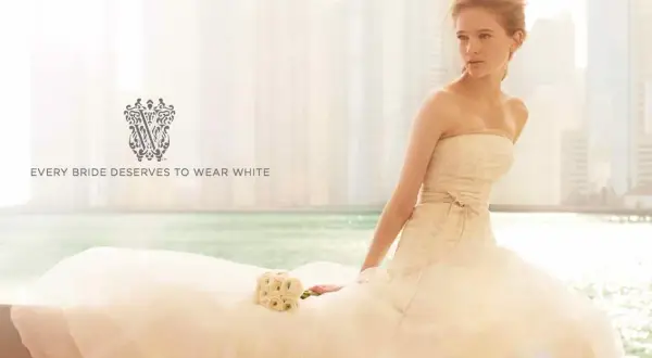 Vera Wang suknie ślubne: Gdzie kupić? Salony, ceny, alternatywy