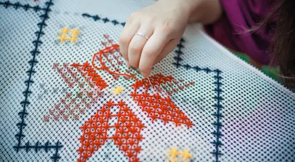 Samodzielna naprawa szwu na kanapie: Poradnik DIY krok po kroku