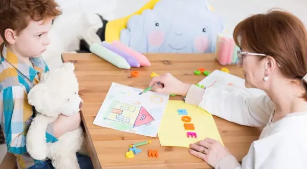 Czy zaburzenia sensoryczne są uleczalne? Sprawdź skuteczne terapie