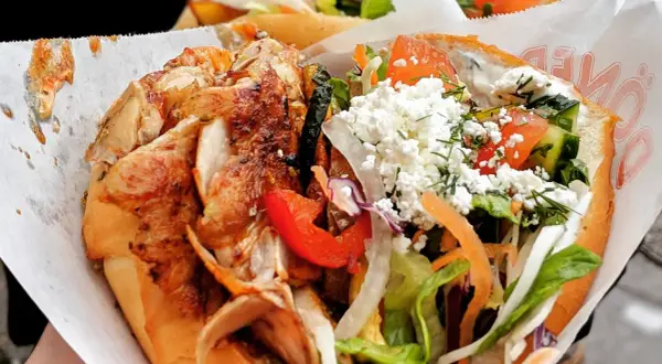 Ile waży kebab? Od 250 do 600g! Kontroluj wagę i kalorie