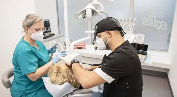 Jak szybko pozbyć się odrętwienia po znieczuleniu u dentysty?