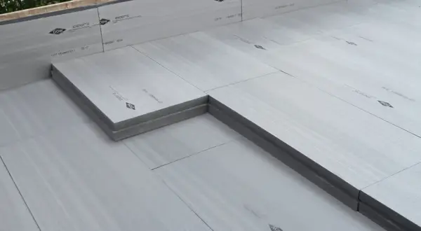 Pannelli isolanti XENERGY SL di Dow, il miglior isolante termico per pareti esterne, pronti per l'installazione.