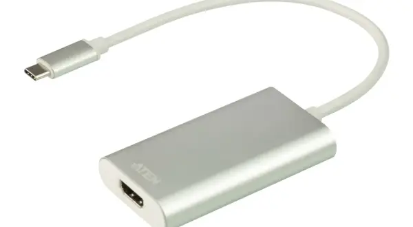 Adapter USB-C na HDMI. Umożliwia podłączenie aparatu do komputera jako kamery, przesyłając obraz w wysokiej jakości.