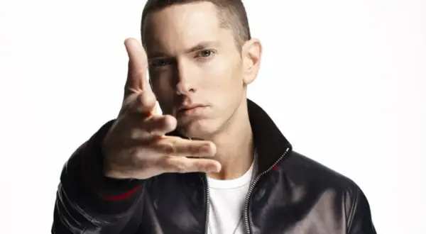Kiedy ma urodziny Eminem? Odkryj ciekawostki o jego święcie